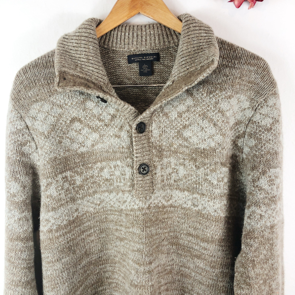 [BANANA REPUBLIC] Merino Knit V-Neck Sweater - Picture 2 of 8